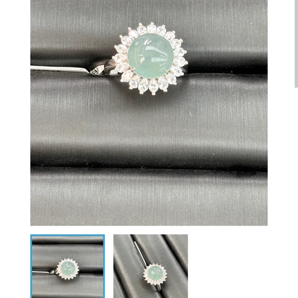Elegant Silver and Green Gemstone Women's Ring